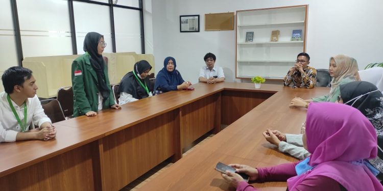 PERPUSTAKAAN UNIVERSITAS MUHAMMADIYAH SUMATERA UTARA MENERIMA MAHASISWA USU DALAM MELAKSANAKAN PERAKTEK KERJA LAPANGAN