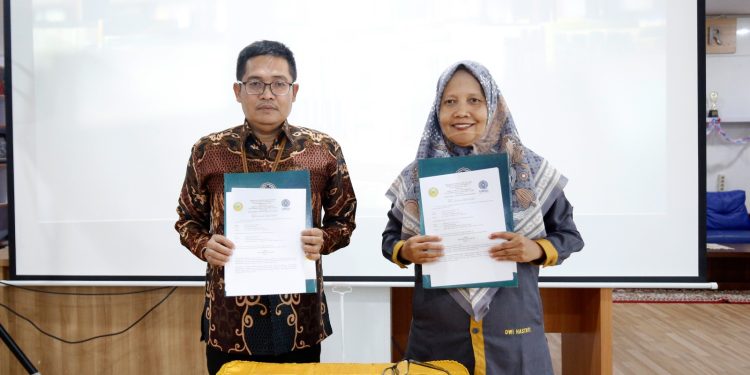 PERPUSTAKAAN UNIVERSITAS MUHAMMADIYAH RIAU STUDY BANDING KE PERPUSTAKAAN UMSU