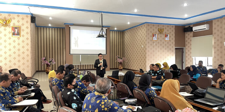 Kolaborasi Perpustakaan UMSU dan Dinas Pendidikan Deli Serdang: Membangun Pustakawan Sekolah yang Kompeten, Profesional, dan Visioner